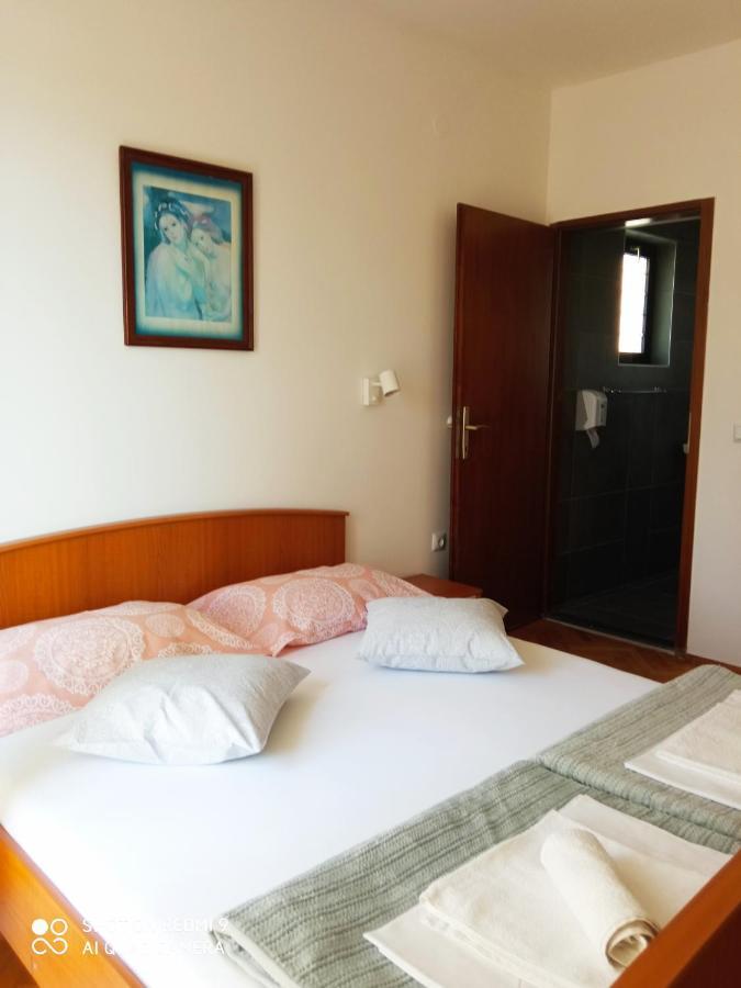Guesthouse Kod Irene グラダツ エクステリア 写真